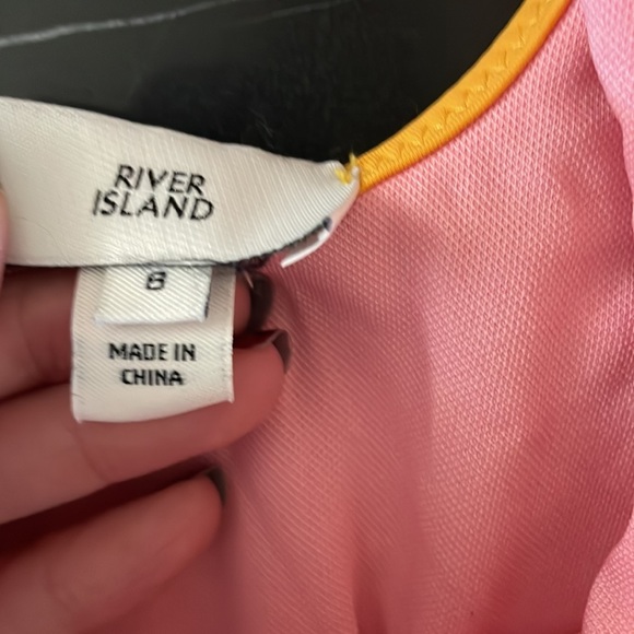 RIVER ISLAND one piece swimsuit Scoop Neck One-Piece Swimsuit
RIVER ISLAND - Picture 4 of 11